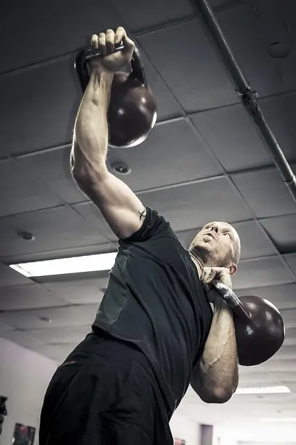 kettlebells, kettlebell training, kettlebell trainer, how to build muscle with kettlebells