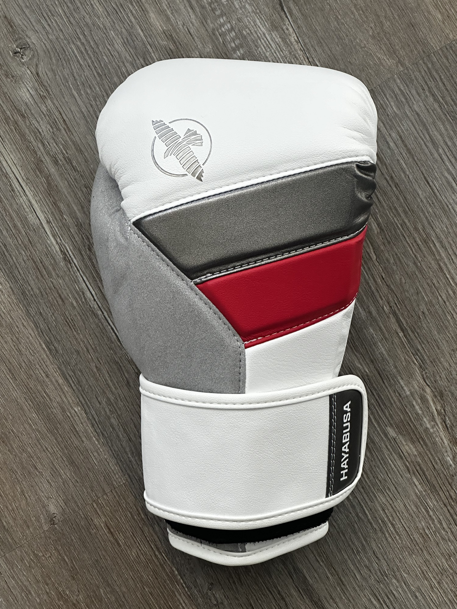 hayabusa t3 boxing gloves review, best boxing glove under $200