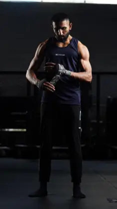 wyoxsports how to hand wrap in boxing