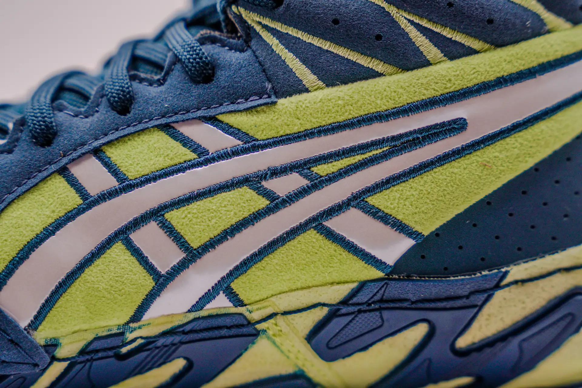ASICS Aggressor 6 wresting shoe review - side profile