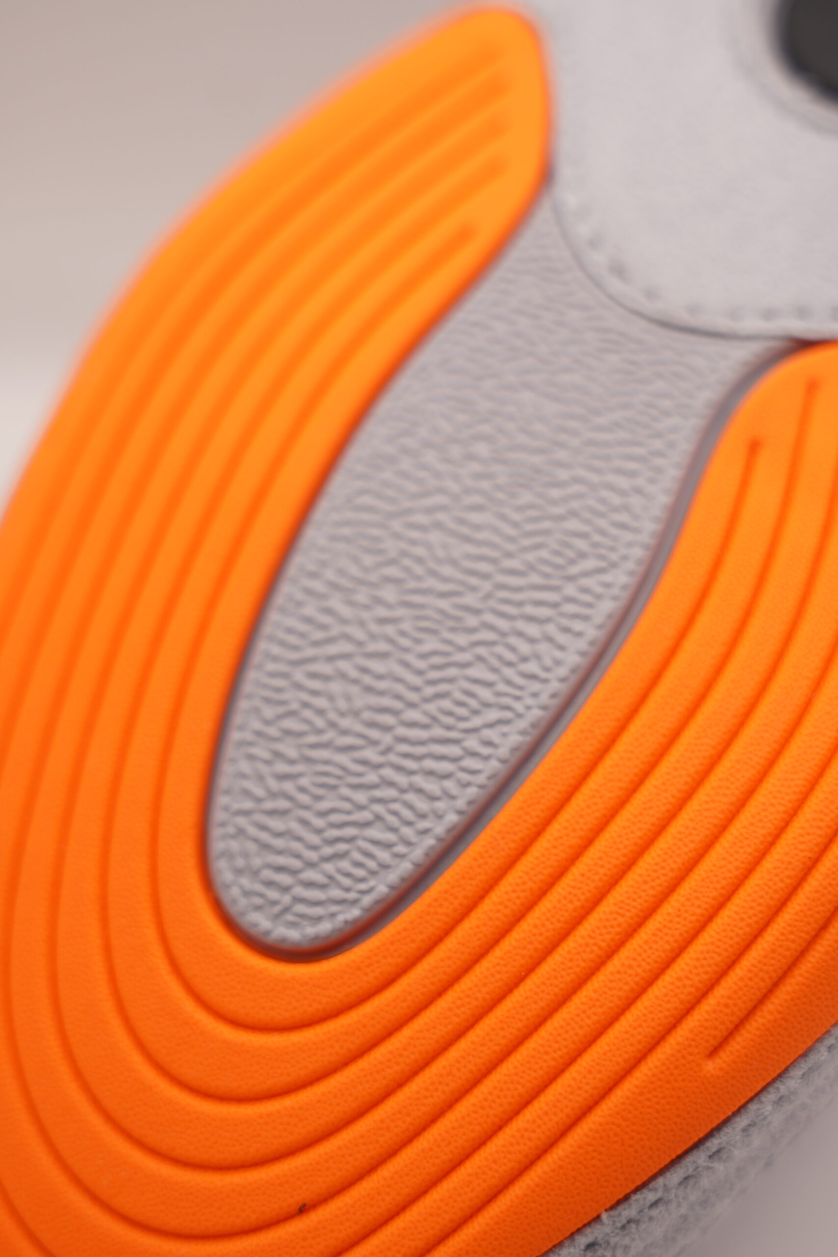 Nike InFlict 4 SE Wrestling Shoes close up on the gripsReview